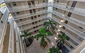 Bonita Beach And Tennis Club